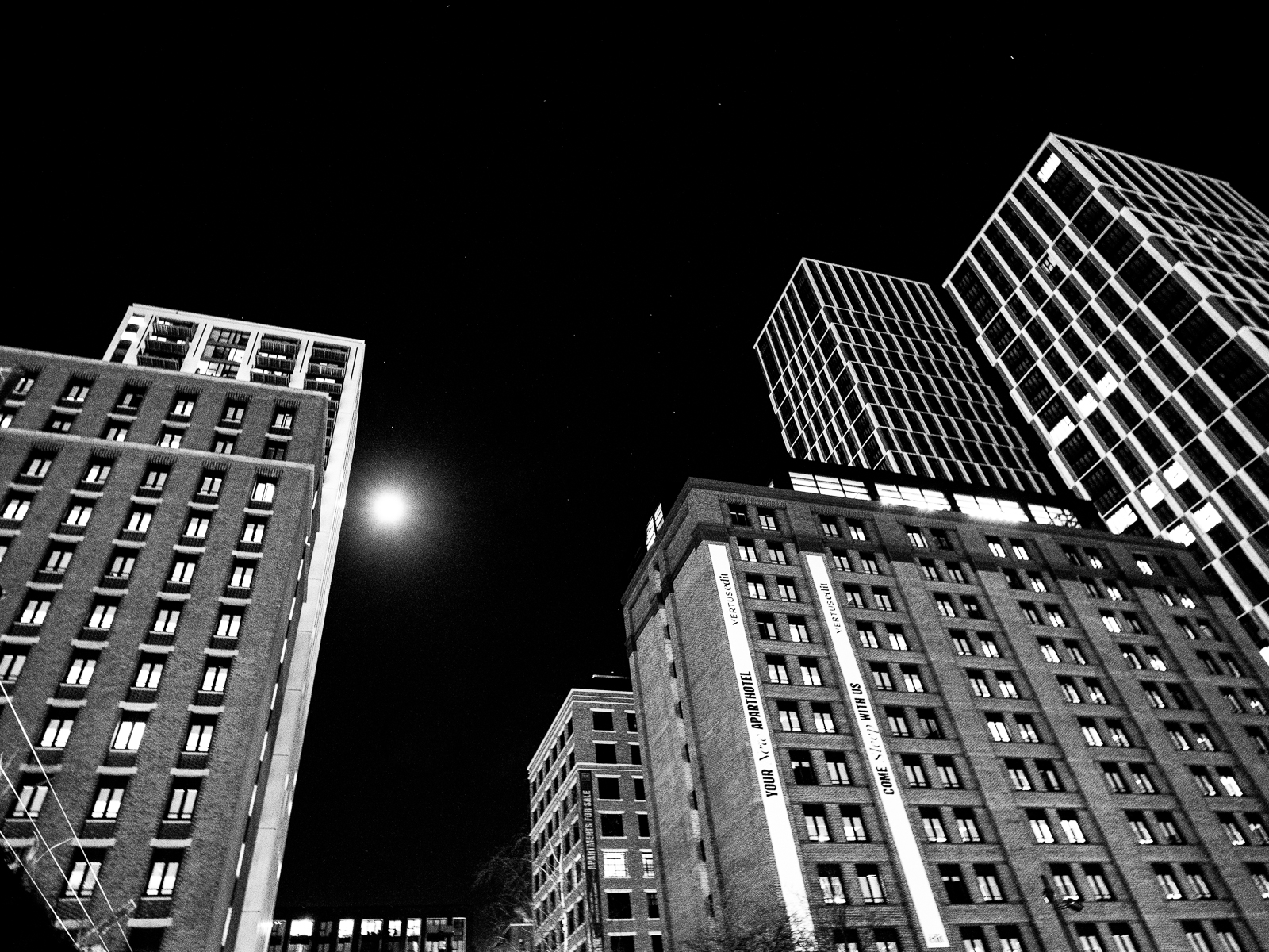 Canary Wharf at night